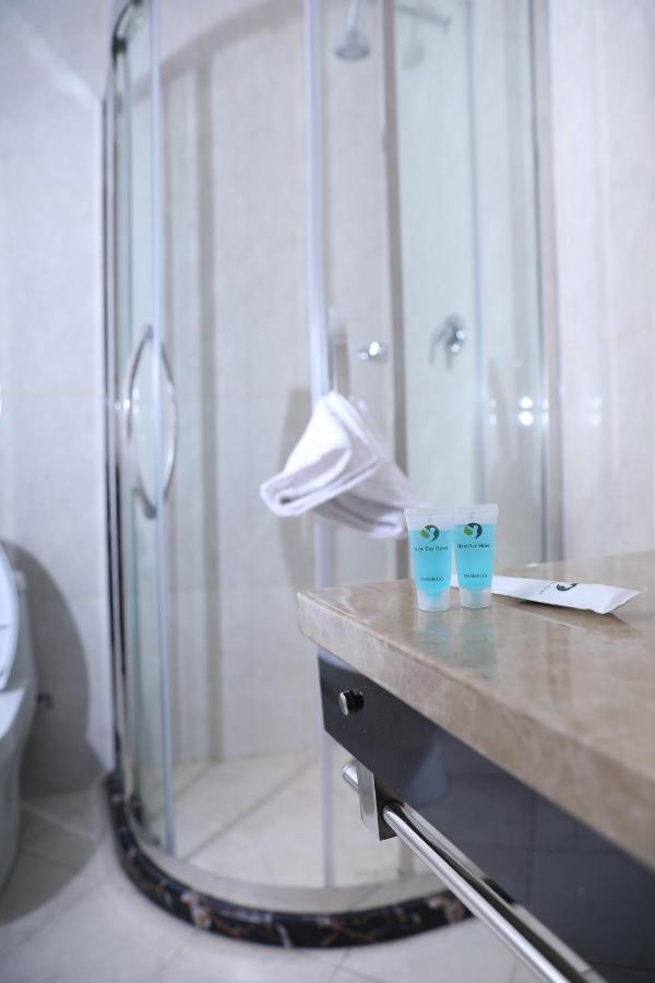 New Day Hotel Addis Ababa Dış mekan fotoğraf